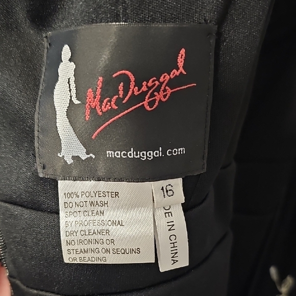 Mac Duggal Black Floral V-Neck Embroidered Maxi Dress - Picture 2 of 2